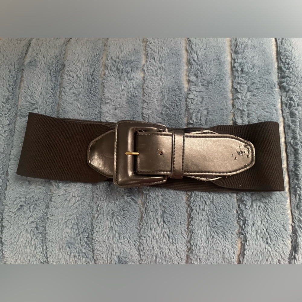 Stretchy waist belt